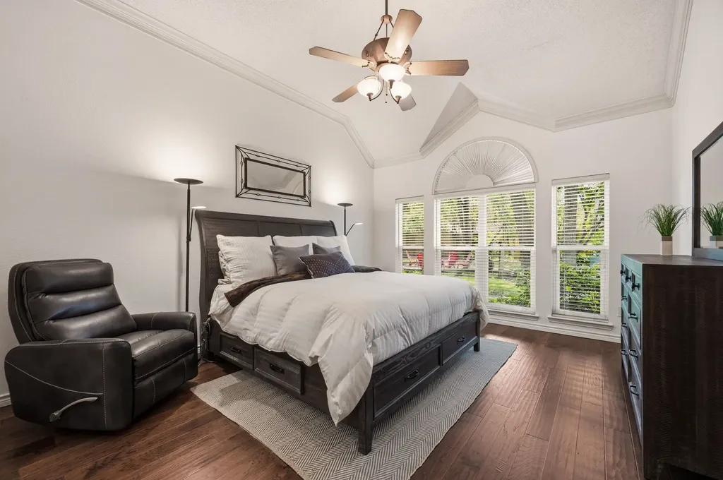 3906 Brookfield Drive Arlington TX 76001