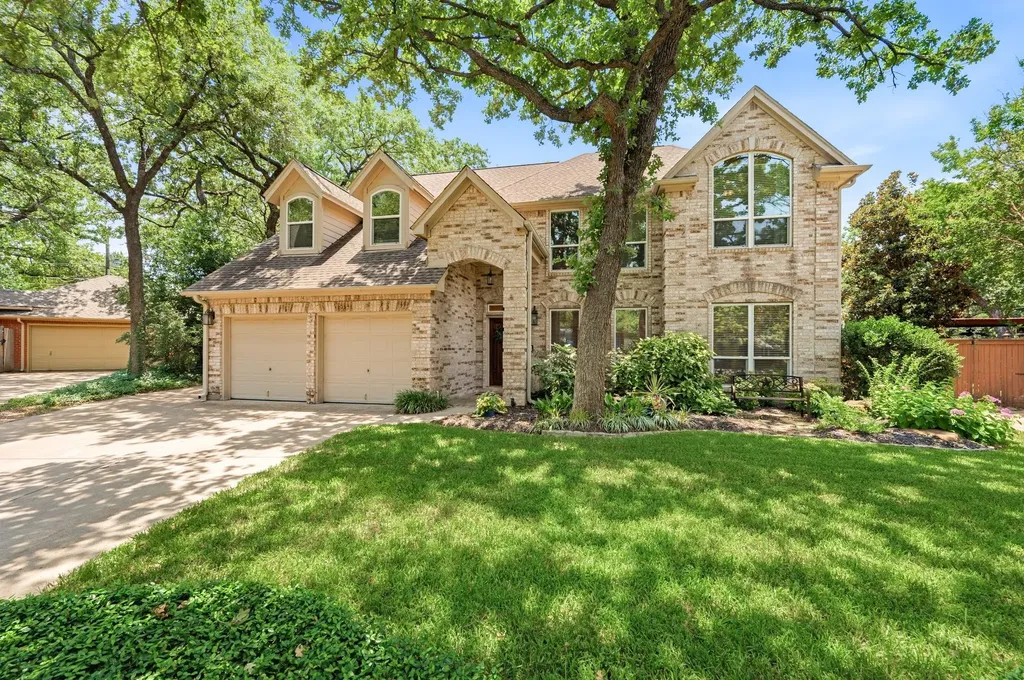 3906 Brookfield Drive Arlington TX 76001