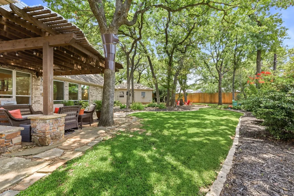 3906 Brookfield Drive Arlington TX 76001