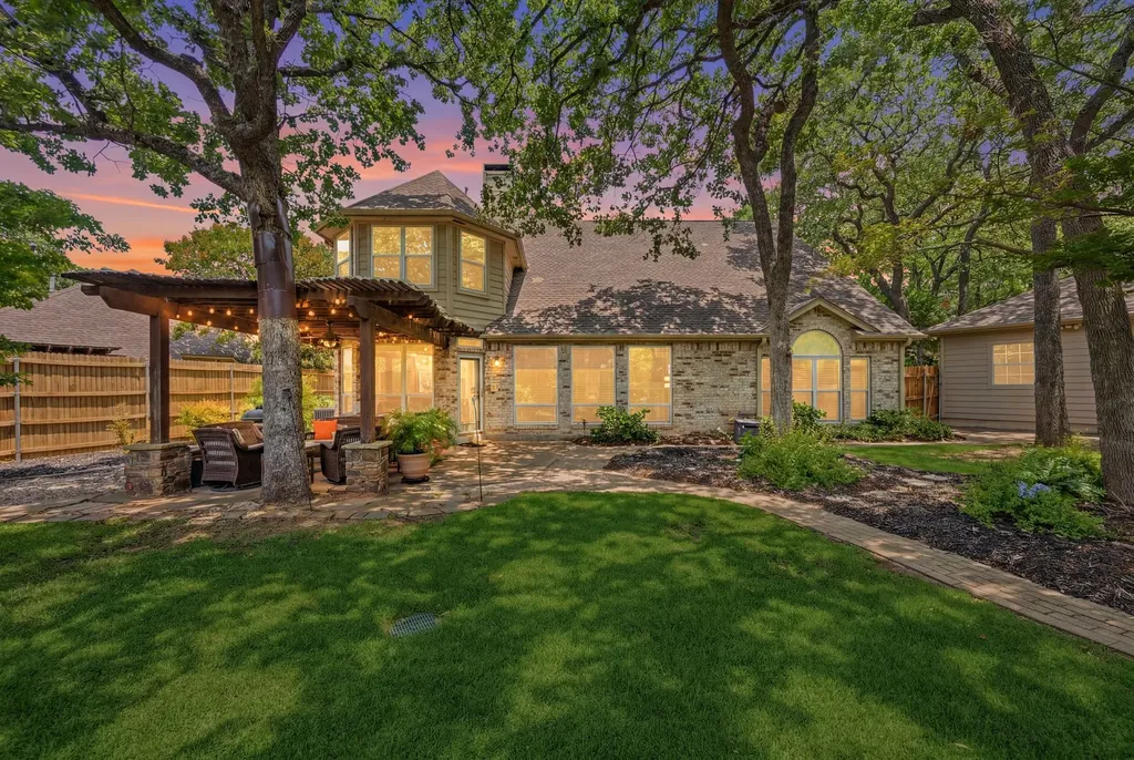 3906 Brookfield Drive Arlington TX 76001