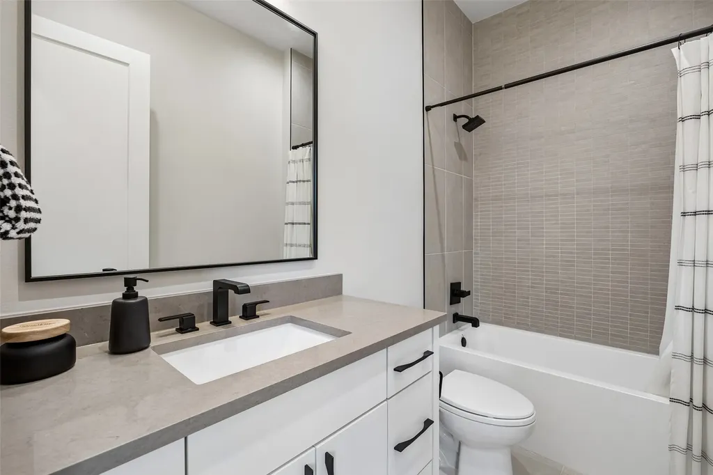 4406 Ridgeside Drive Dallas TX 75244