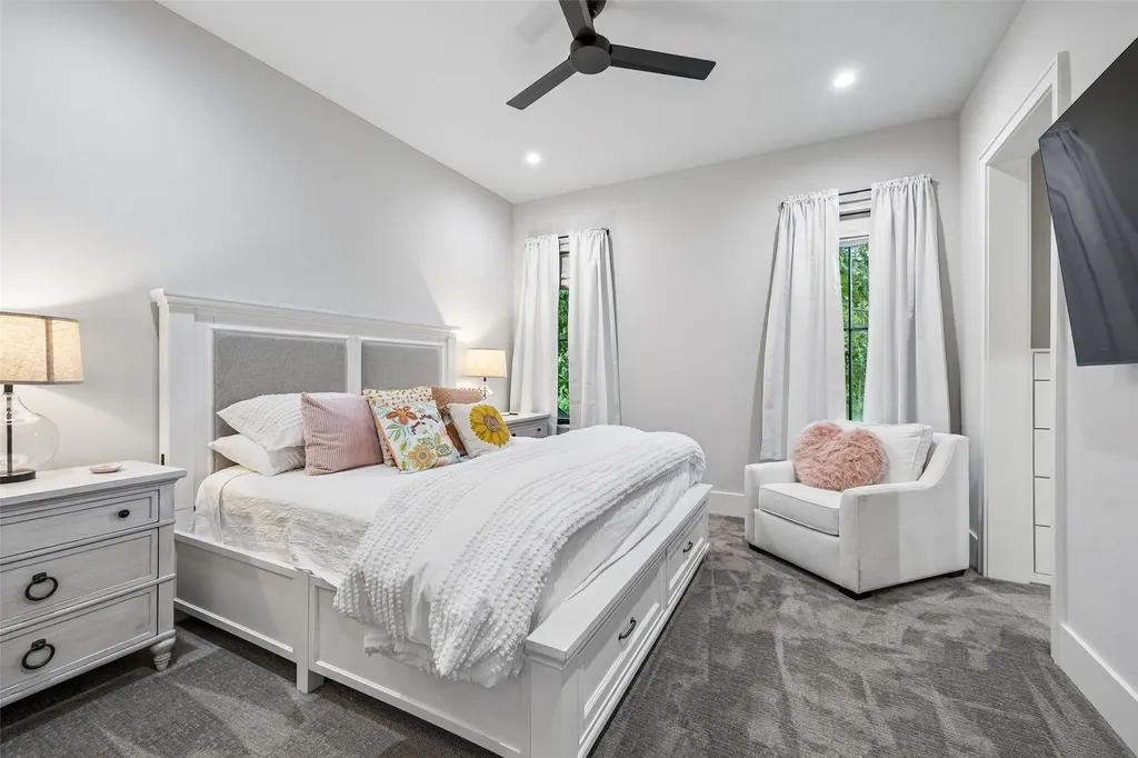 4406 Ridgeside Drive Dallas TX 75244