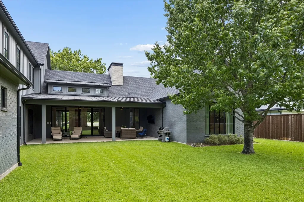 4406 Ridgeside Drive Dallas TX 75244