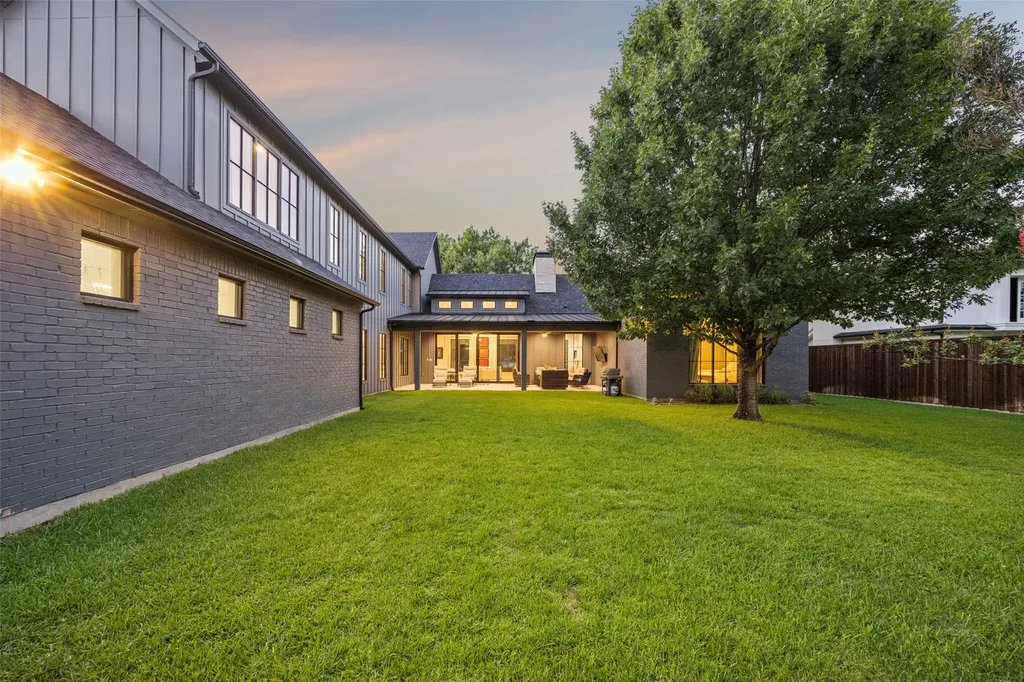 4406 Ridgeside Drive Dallas TX 75244