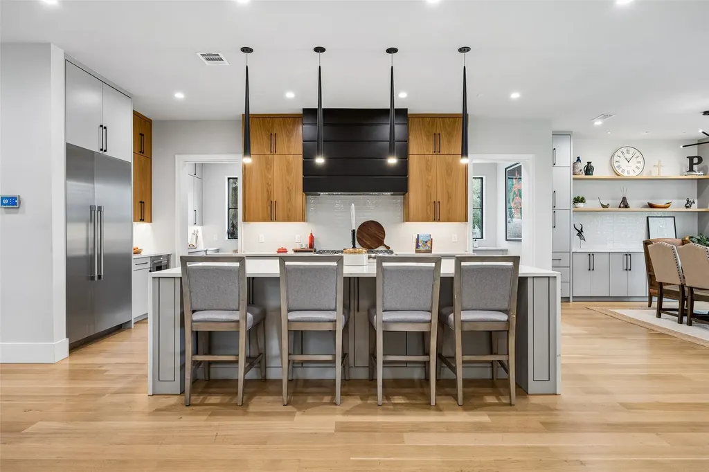 4406 Ridgeside Drive Dallas TX 75244