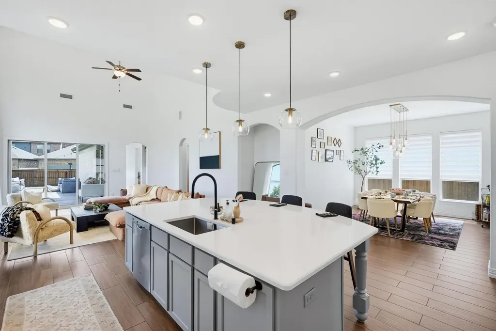 1205 Shady Fox Way Arlington TX 76005
