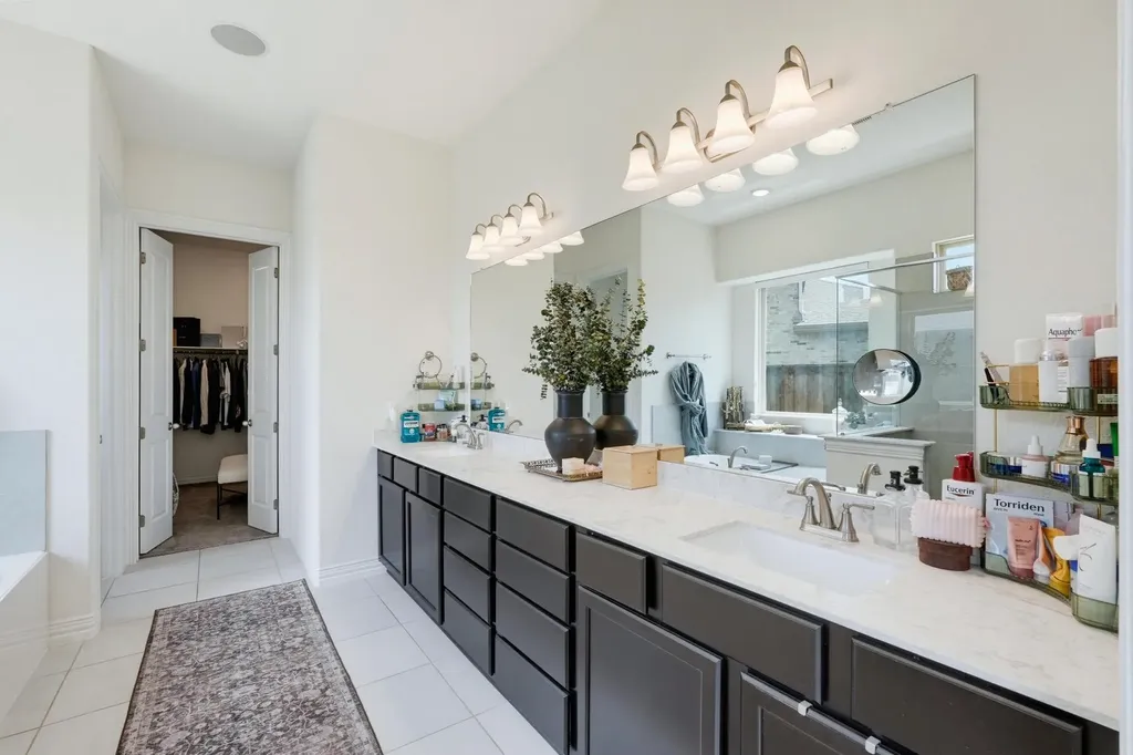 1205 Shady Fox Way Arlington TX 76005