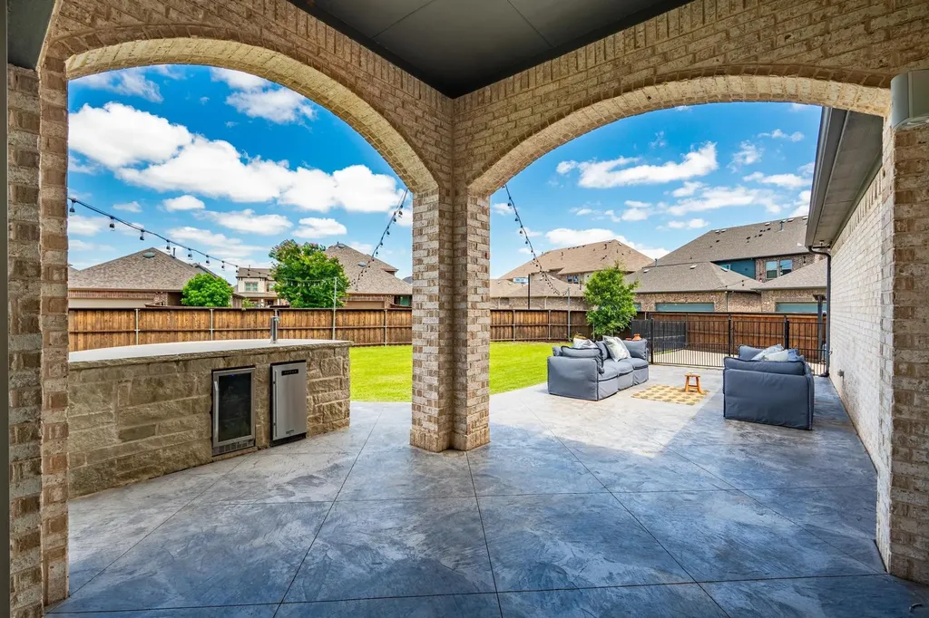 1205 Shady Fox Way Arlington TX 76005