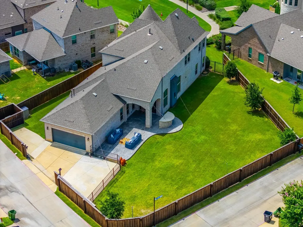 1205 Shady Fox Way Arlington TX 76005