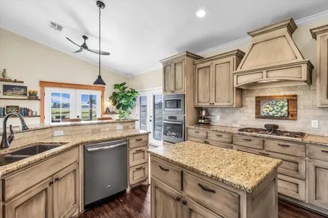 431 County Road 121 Marlin TX 76661