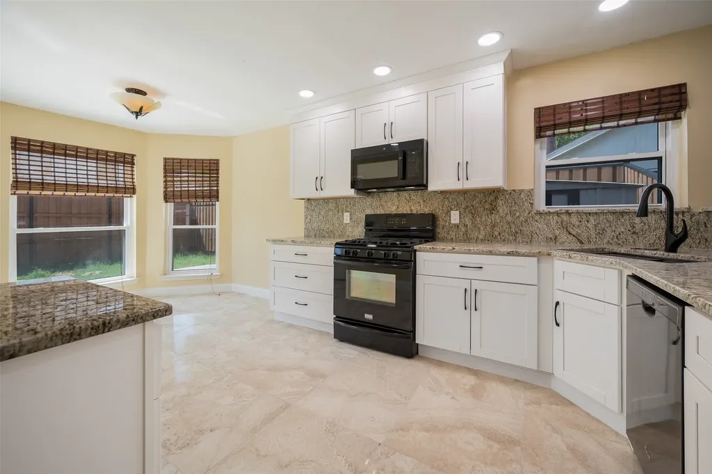 1028 Colony Street Flower Mound TX 75028