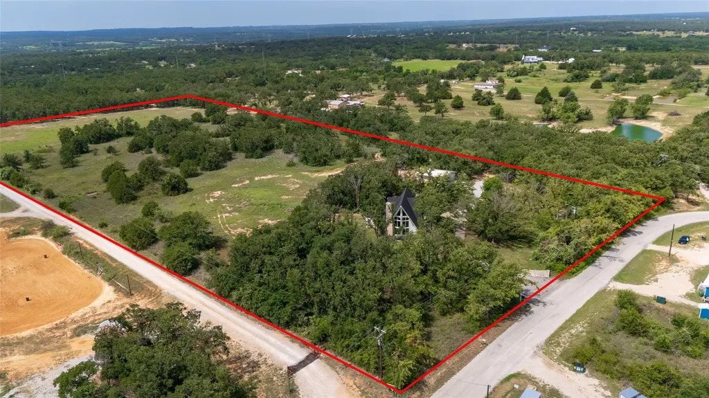 1704 County Road 3555 Paradise TX 76073