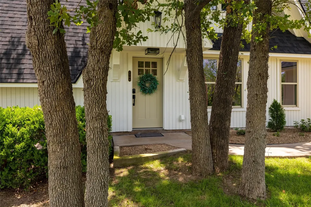 1704 County Road 3555 Paradise TX 76073
