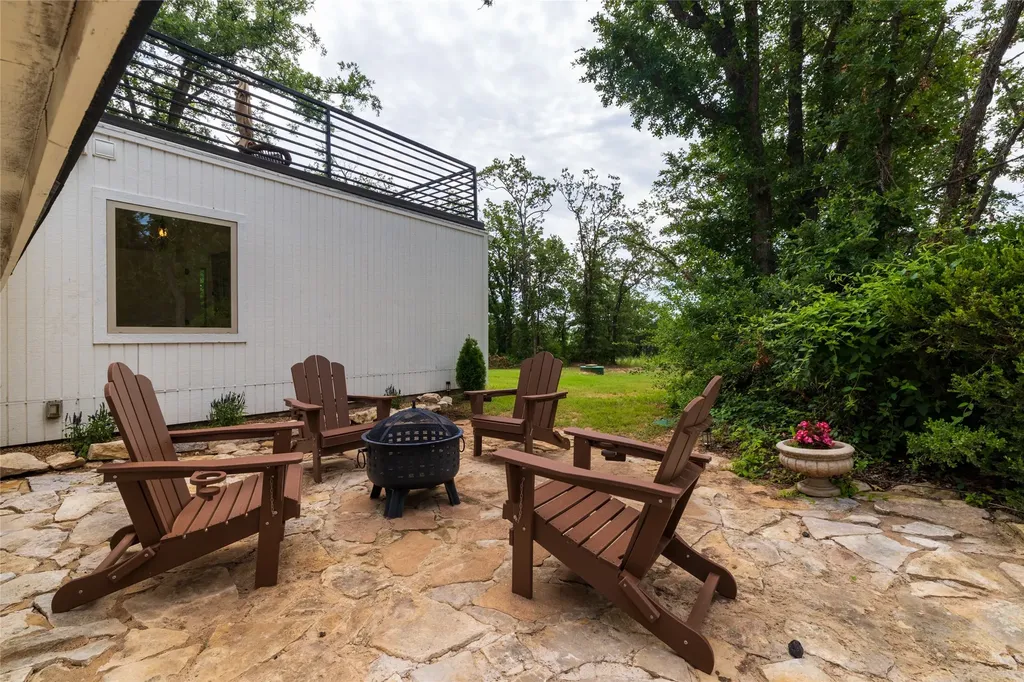 1704 County Road 3555 Paradise TX 76073