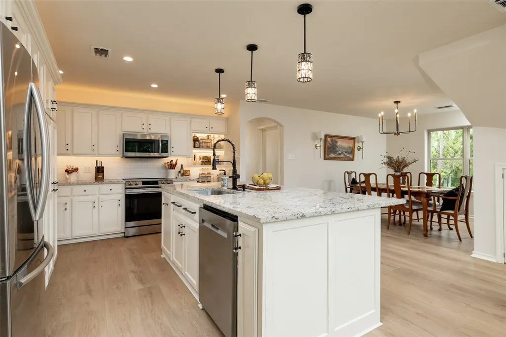 1704 County Road 3555 Paradise TX 76073