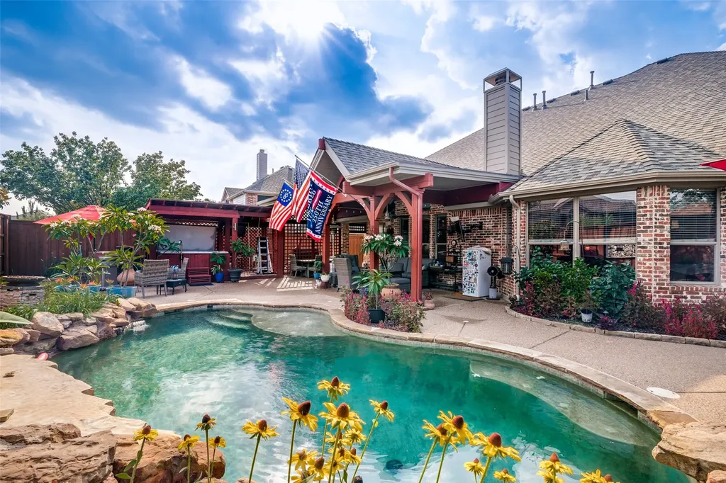 608 Chalk Hill Lane Murphy TX 75094