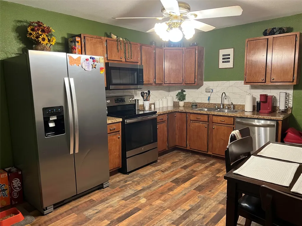 232 Railroad Drive Mabank TX 75147