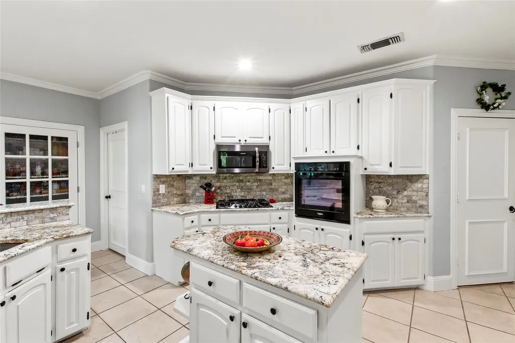 301 Saint Andrews Drive Mabank TX 75156