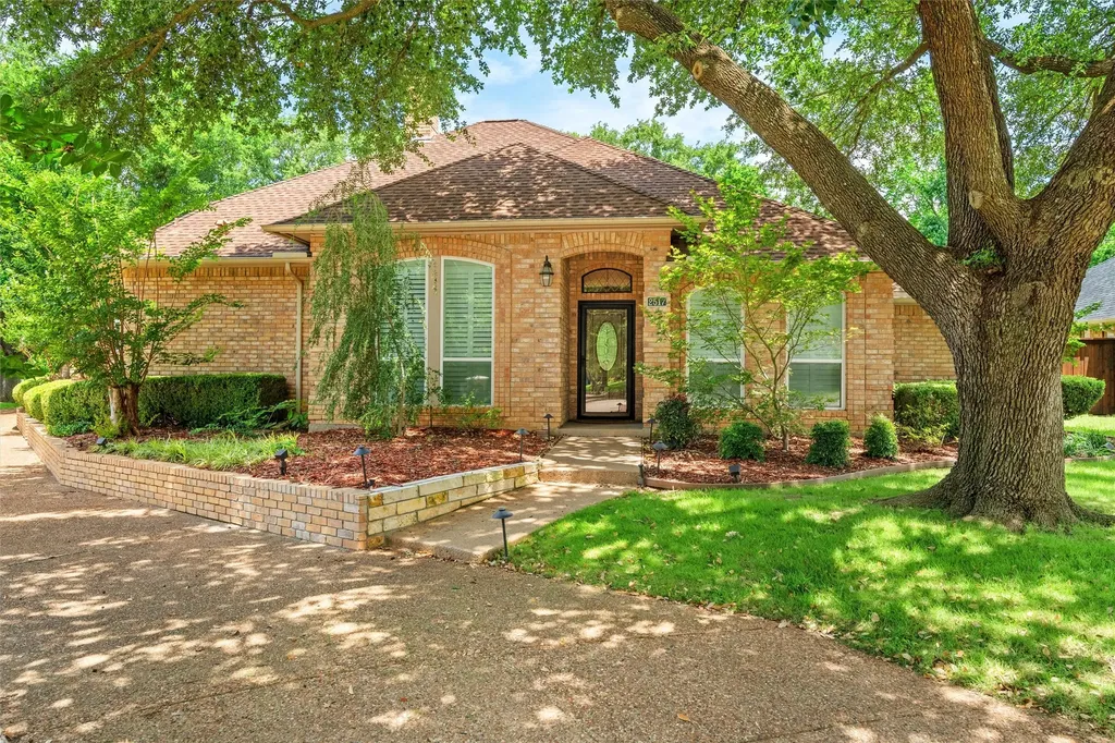2517 Chad Drive Arlington TX 76017