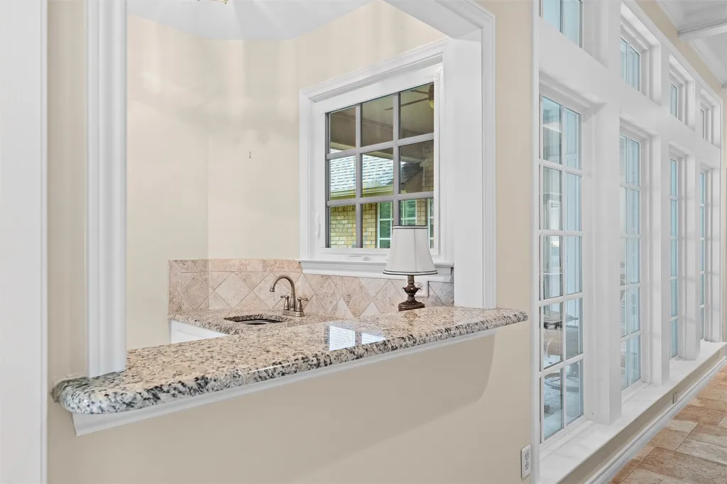 2517 Chad Drive Arlington TX 76017