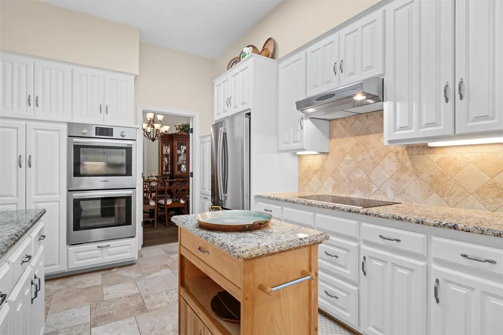 2517 Chad Drive Arlington TX 76017