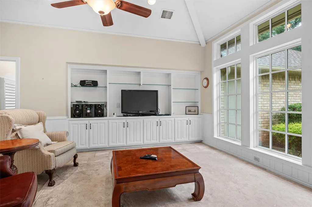 2517 Chad Drive Arlington TX 76017