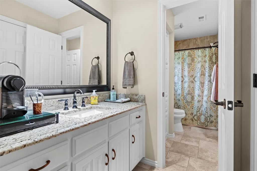 2517 Chad Drive Arlington TX 76017
