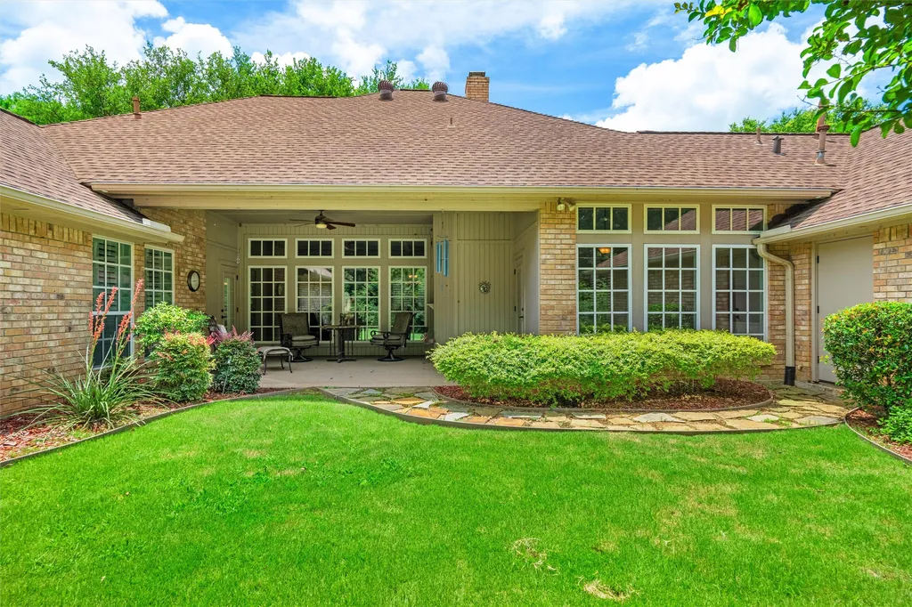 2517 Chad Drive Arlington TX 76017