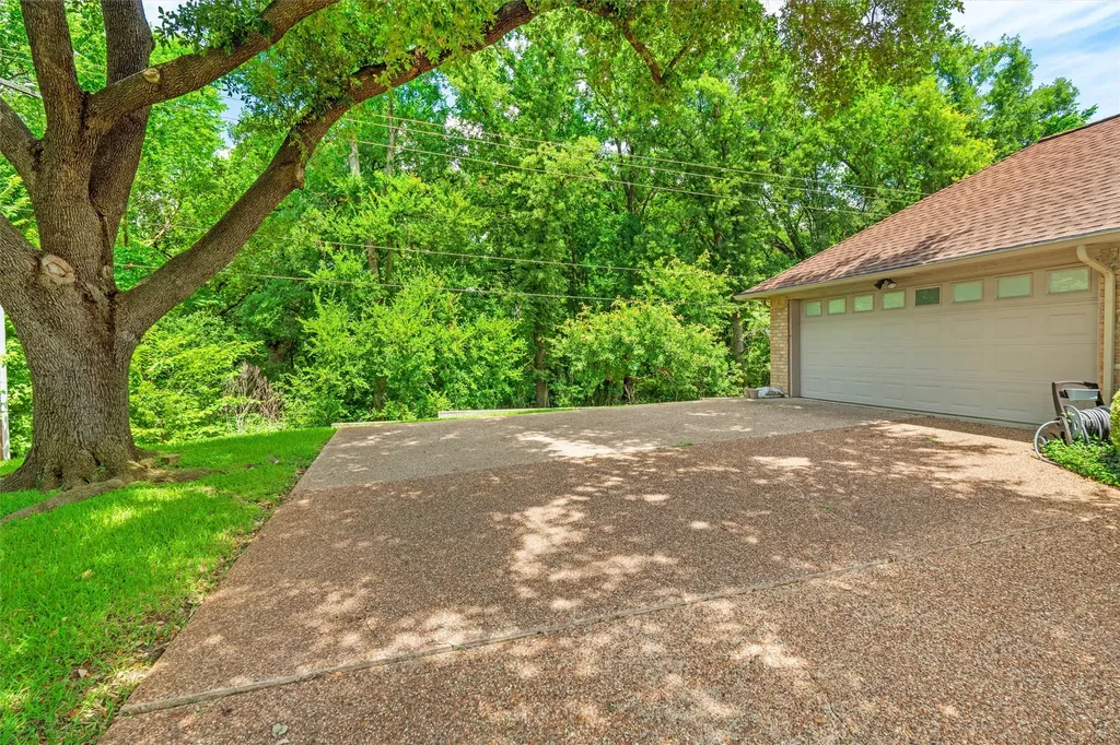 2517 Chad Drive Arlington TX 76017