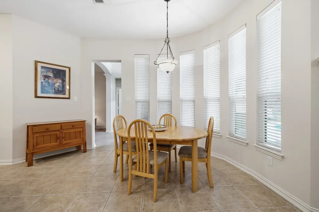 917 Water Oak Drive Grapevine TX 76051