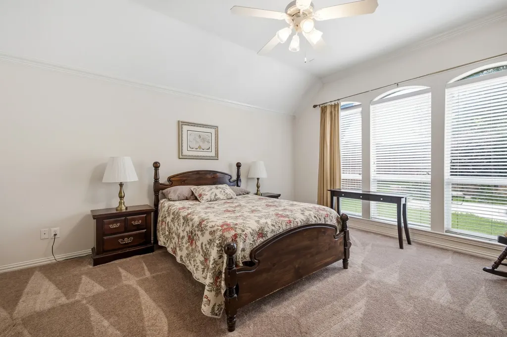917 Water Oak Drive Grapevine TX 76051