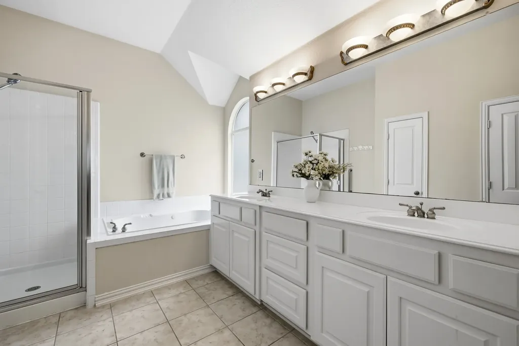 917 Water Oak Drive Grapevine TX 76051