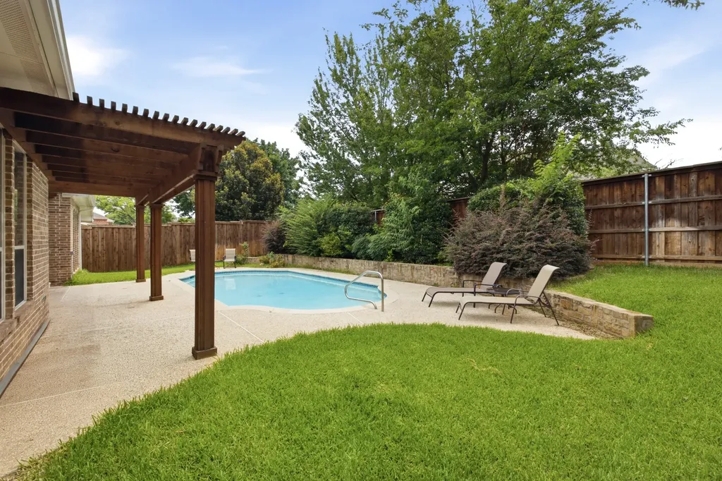 917 Water Oak Drive Grapevine TX 76051