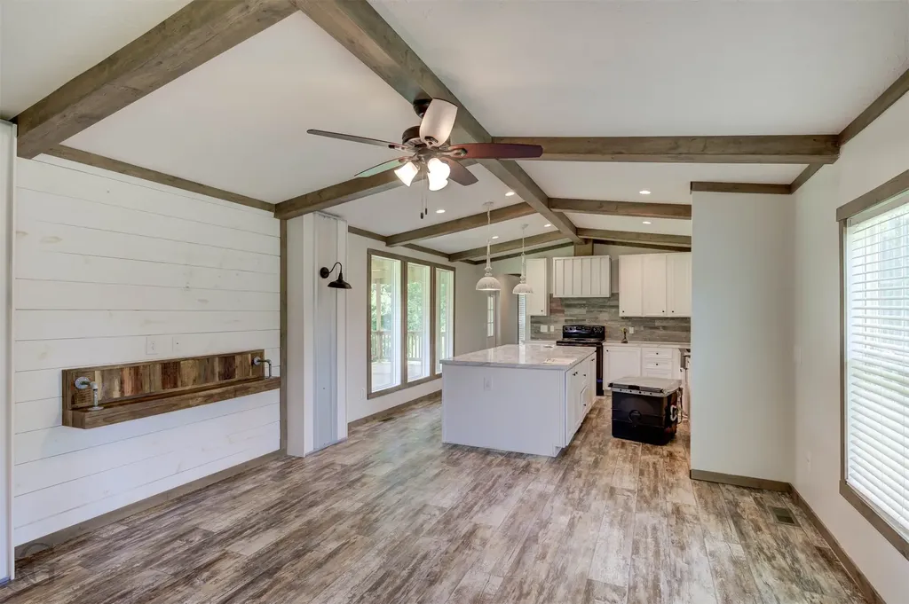 8121 Blanchard Latex Road Blanchard LA 71107
