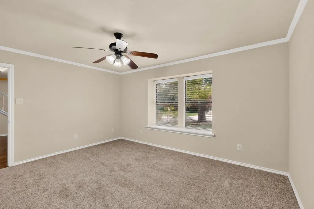 1900 Thames Drive Arlington TX 76017