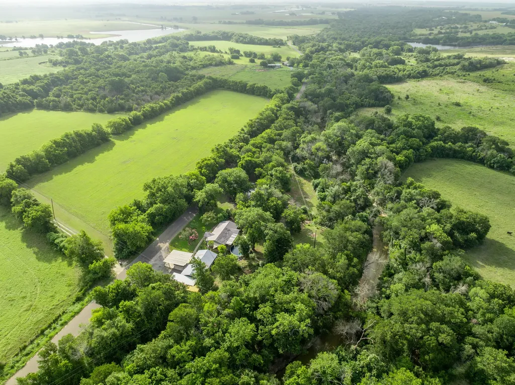 1598 Creek Road Lorena TX 76655