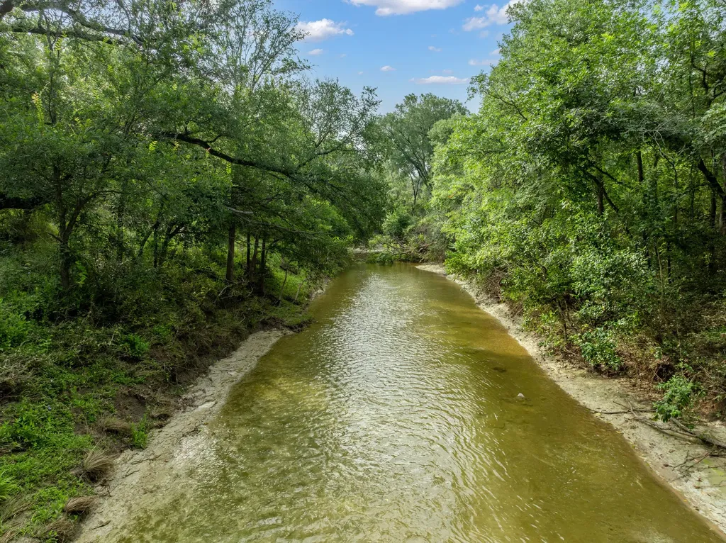 1598 Creek Road Lorena TX 76655