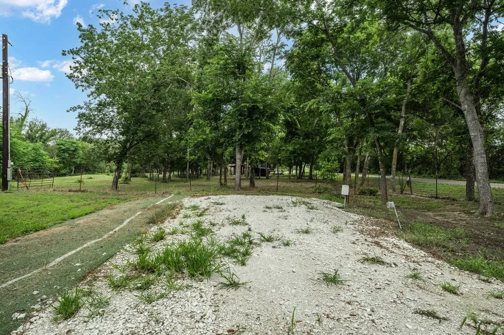 1598 Creek Road Lorena TX 76655