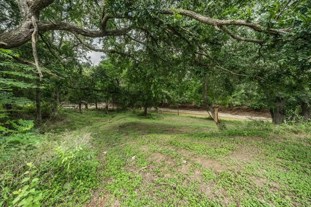 1598 Creek Road Lorena TX 76655