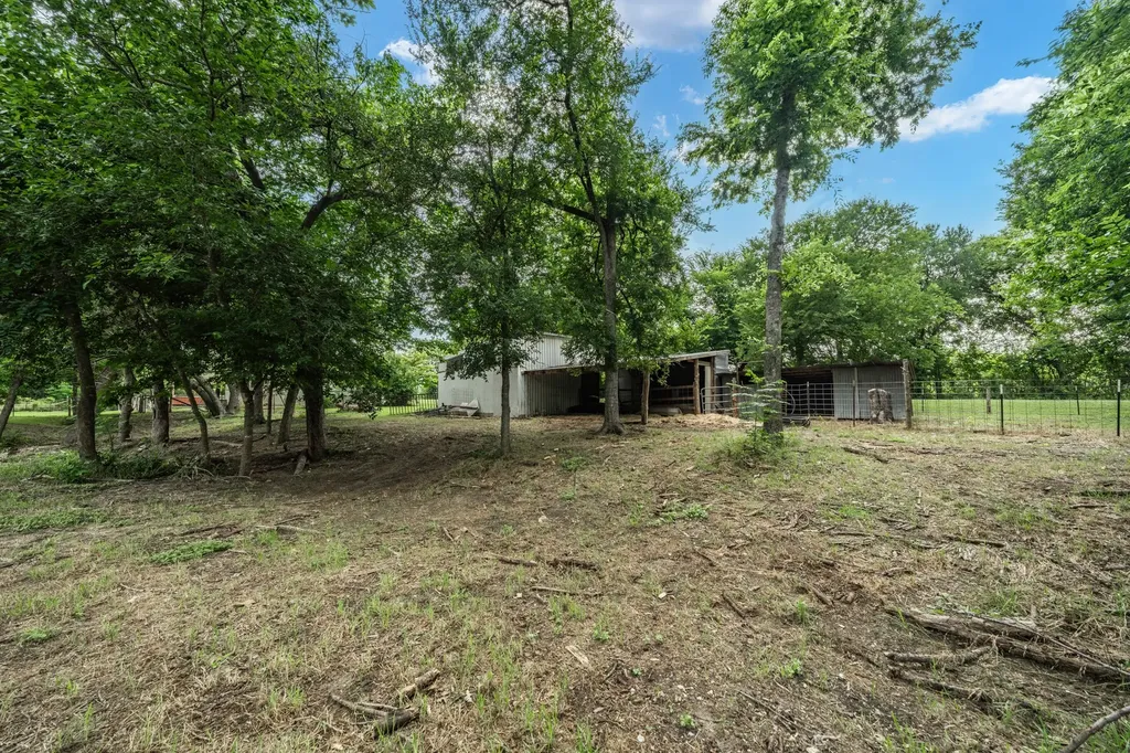 1598 Creek Road Lorena TX 76655