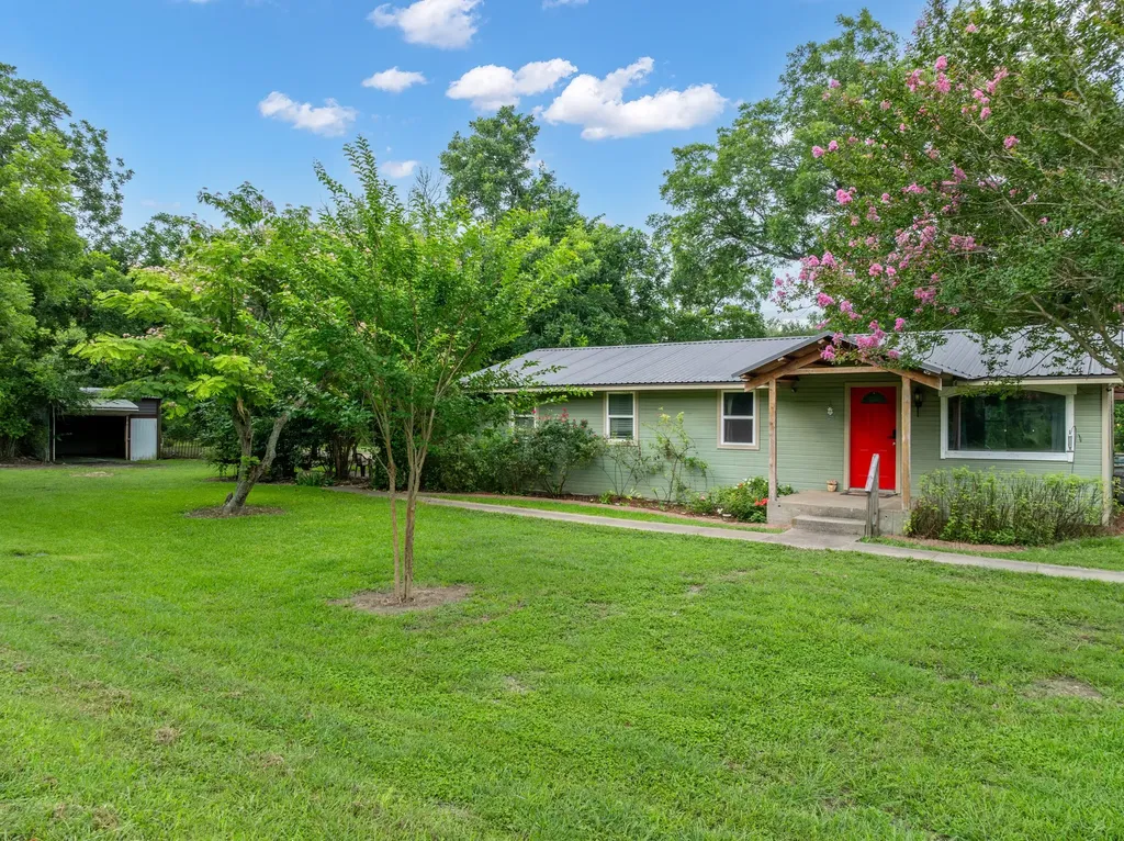 1598 Creek Road Lorena TX 76655