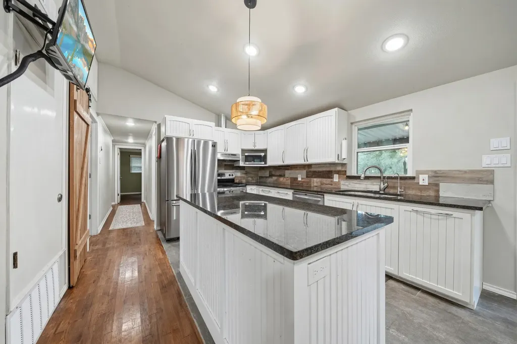 1598 Creek Road Lorena TX 76655