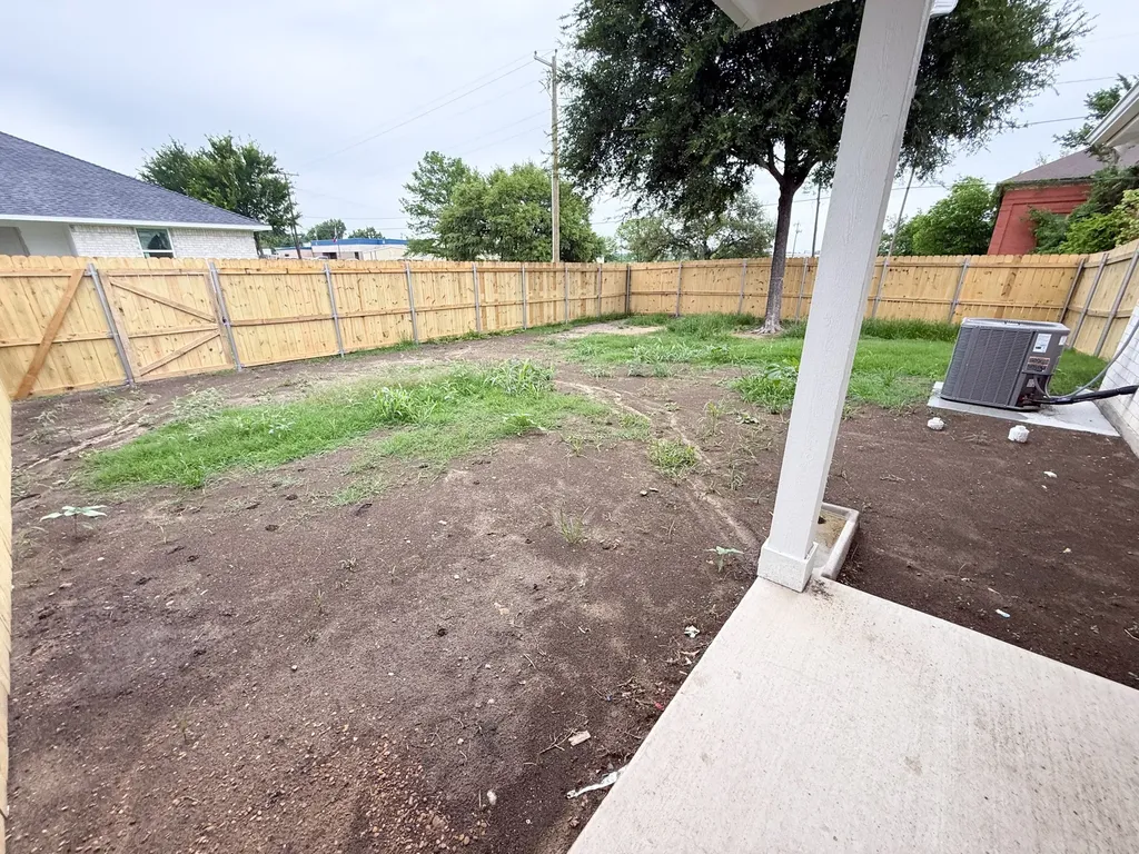 200 N Dallas Street Rice TX 75155