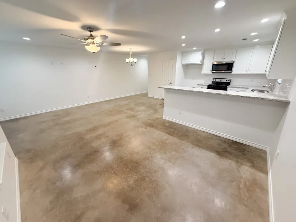 200 N Dallas Street Rice TX 75155