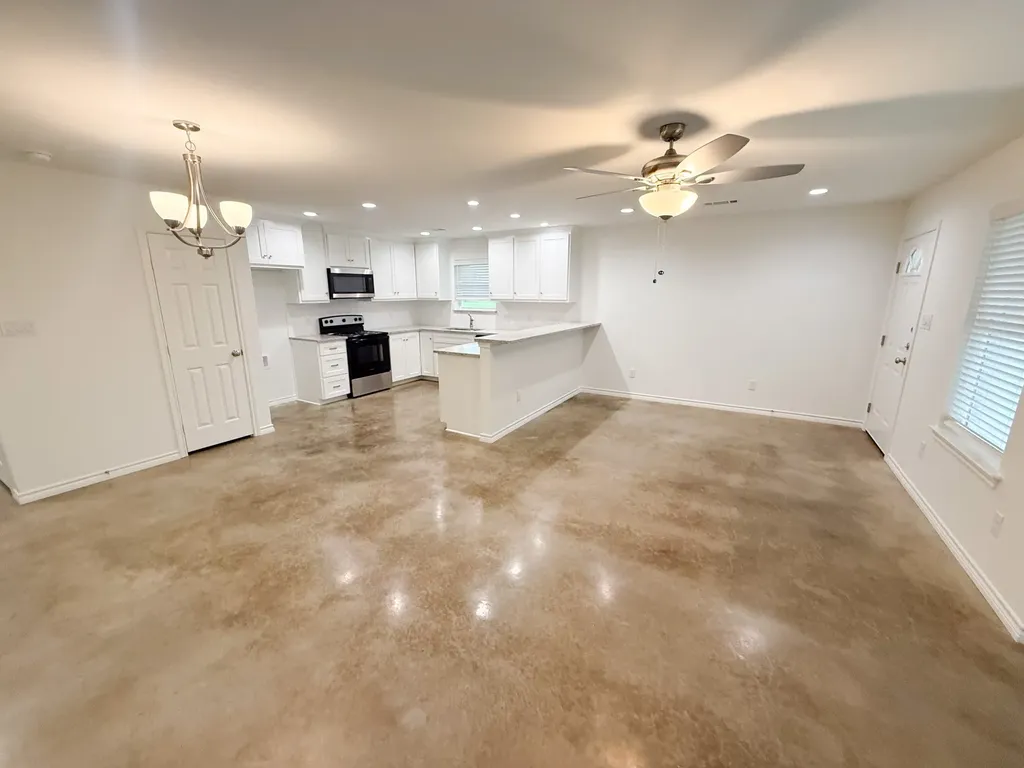 200 N Dallas Street Rice TX 75155