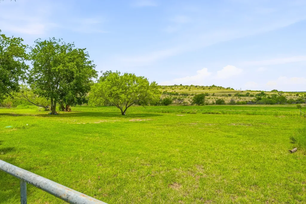 5370 Highway 1702 Gustine TX 76455