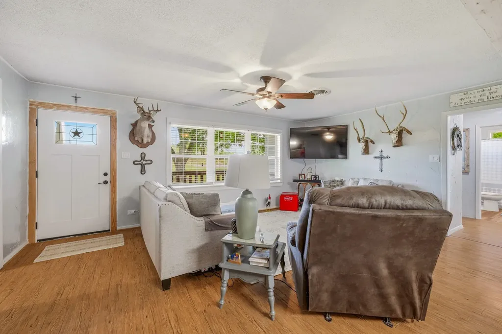 5370 Highway 1702 Gustine TX 76455