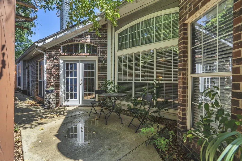 2630 Lakeforest Court Dallas TX 75214