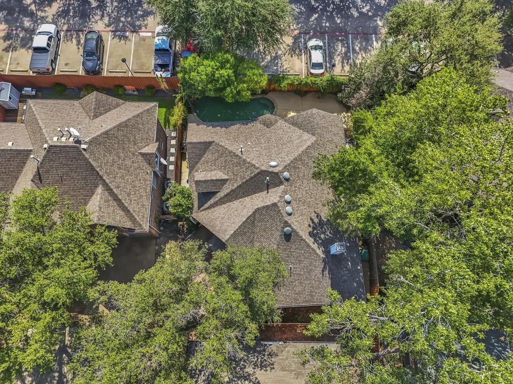 2630 Lakeforest Court Dallas TX 75214