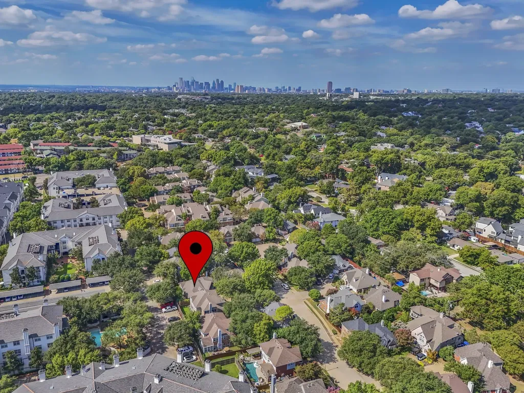 2630 Lakeforest Court Dallas TX 75214